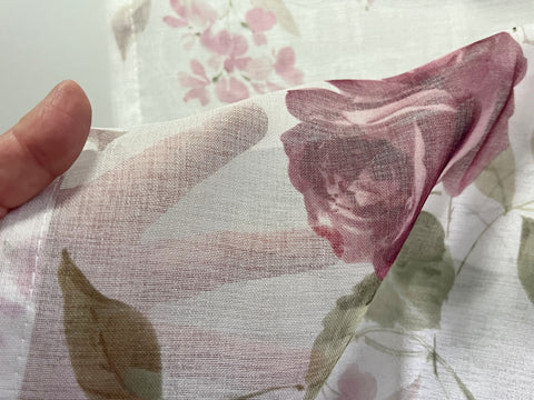 Ösenschal BxH 140x245cm Rosen rot 2643