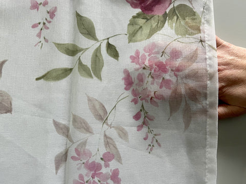Ösenschal BxH 140x245cm Rosen rot 2643