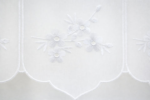 Scheibengardine Blume bestickt weiß Höhe 30/45/60/90cm nach Maß