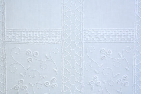 nach Maß Scheibengardine bestickt weiß Ranke Höhe 23/45/60cm Bistro Hardanger