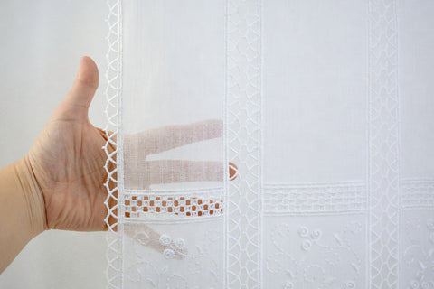 nach Maß Scheibengardine bestickt weiß Ranke Höhe 23/45/60cm Bistro Hardanger
